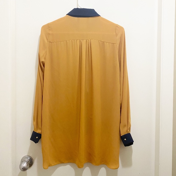 C by Chelsea High Low Long Sleeve Button Blouse Metal Collar Pumpkin Navy S/M - Picture 2 of 8